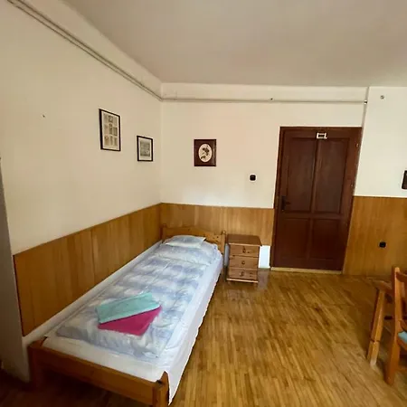 Katalinkert Panzio Bed & Breakfast Győr