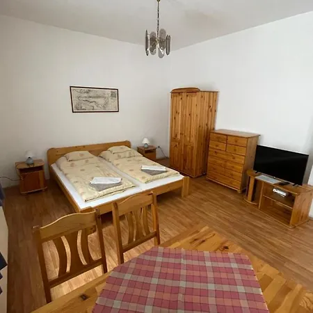 Bed & Breakfast Katalinkert Panzio Ráb