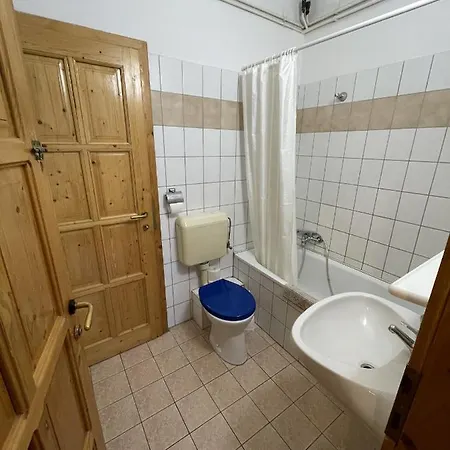 Alojamento de Acomodação e Pequeno-almoço Katalinkert Panzió 3*