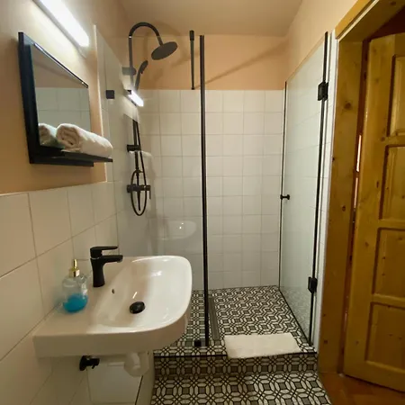 Bed & Breakfast Katalinkert Panzio Győr