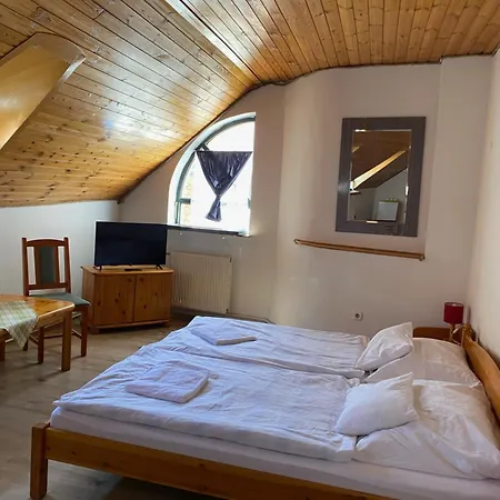 Katalinkert Panzio Bed & Breakfast Ráb