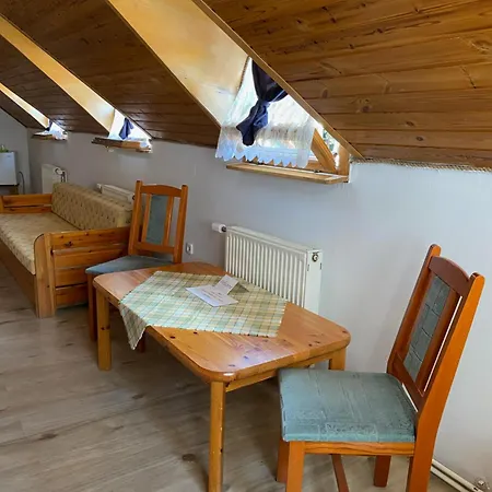 Bed & Breakfast Katalinkert Panzio Győr