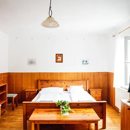 Bed & Breakfast Katalinkert Panzio 3*