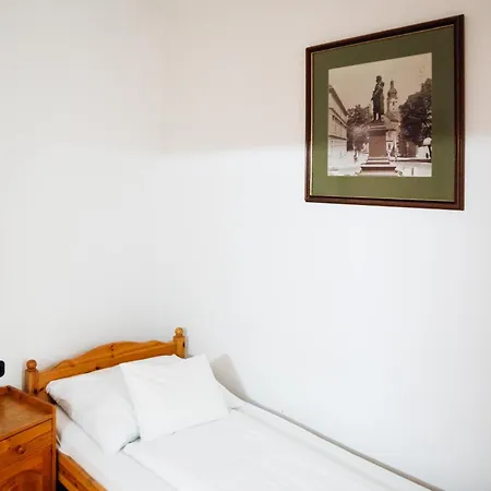 Katalinkert Panzio Győr