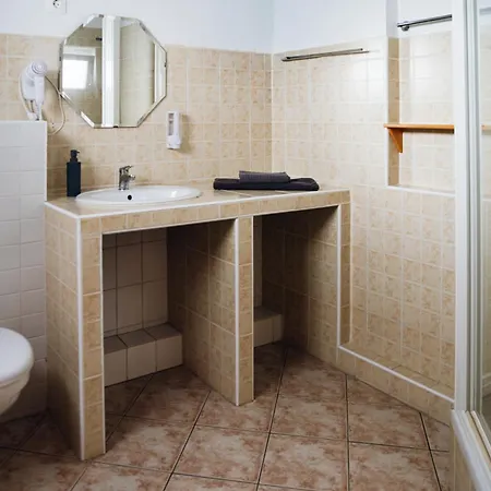 Bed & Breakfast Katalinkert Panzio Győr