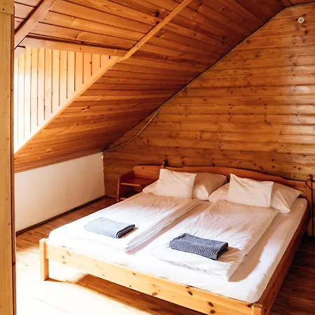 Katalinkert Panzio Bed & Breakfast