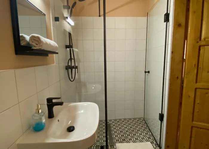 Alojamento de Acomodação e Pequeno-almoço Katalinkert Panzió Győr