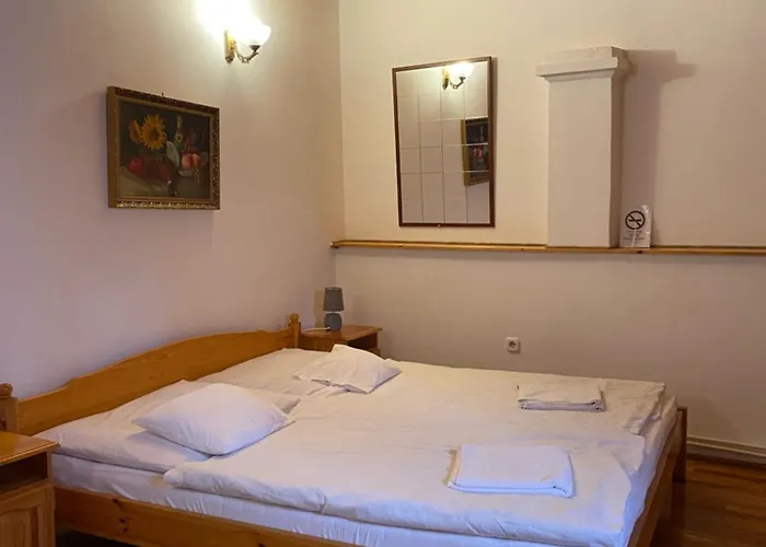 Katalinkert Panzio فندق مبيت وإفطار 3*
