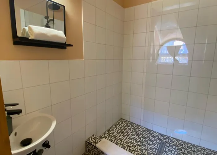 Katalinkert Panzio فندق مبيت وإفطار 3*